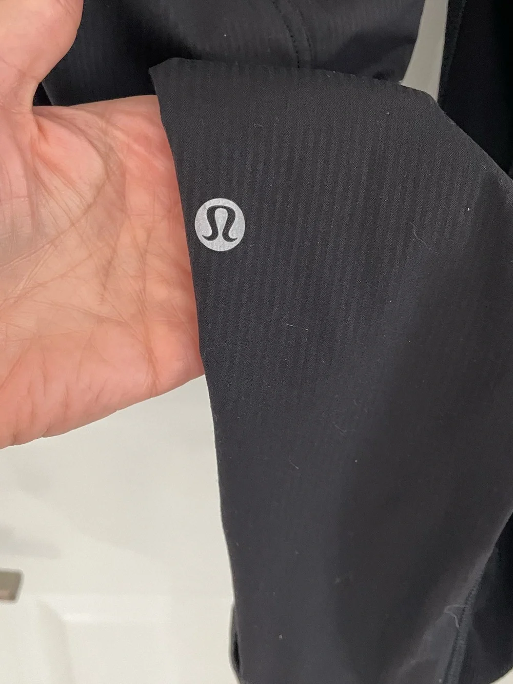 Lululemon Dance Studio Pants Mid-Rise 25” Crop Black casual Athleisure. Sk24